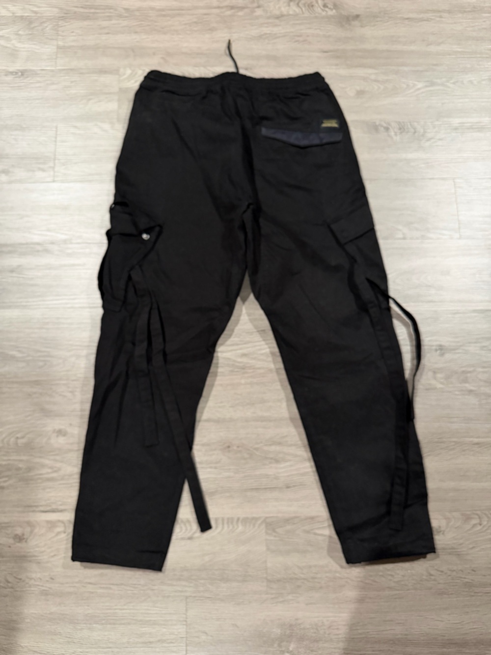 MAHARISHI LOOSE CROPPED CARGO PANTS - BLACK Black - Casual Utility Style - Picture 6 of 9